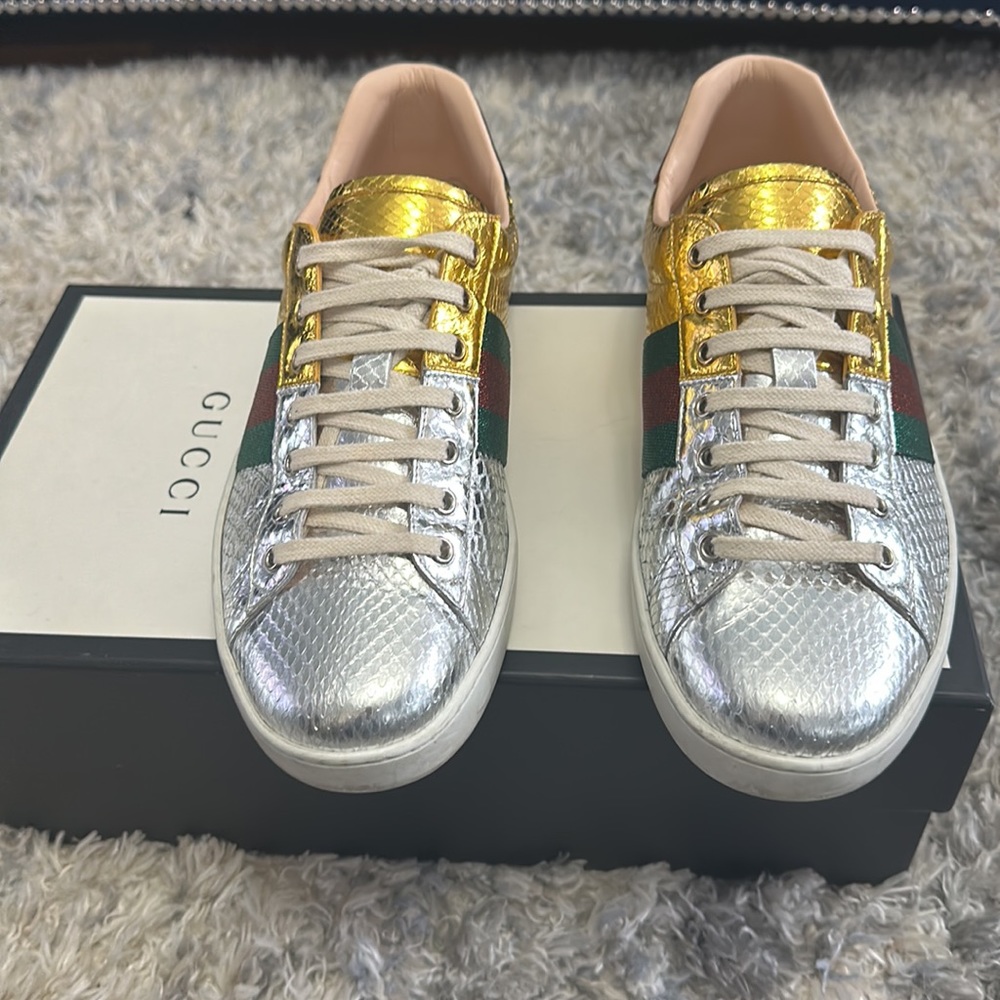 GUCCI. Men’s Metallic Gold & Silver sneaker. Original box & dust bags included. - Picture 2 of 9